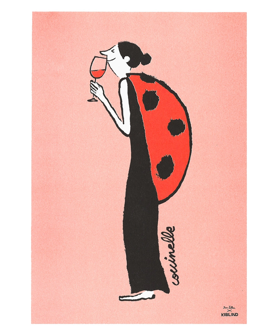 Poster Ladybug incorniciato in legno chiaro, donna vestita da coccinella su sfondo rosa