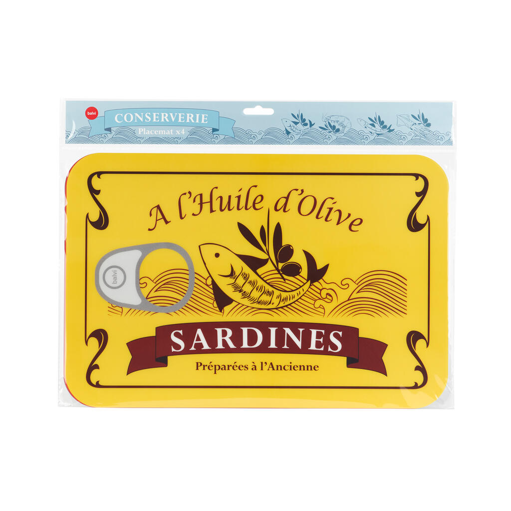 Tovaglietta gialla a forma di scatoletta di sardine, ancora nella confezione