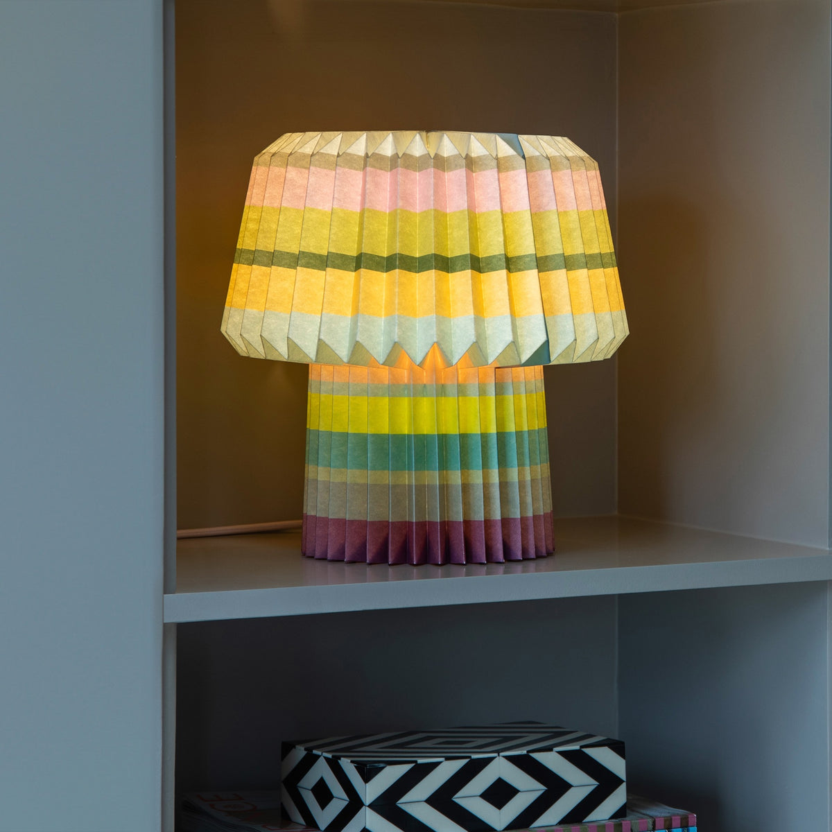 Anna Lampada di Carta Stripes, foto 4