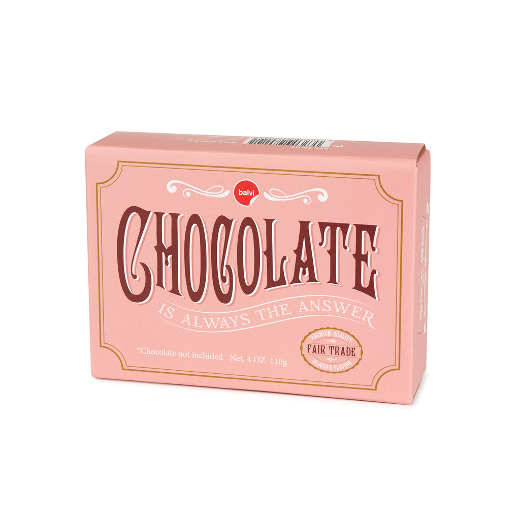 Portagioie Chocolate: la scatola chiusa vista dall'esterno su sfondo bianco.