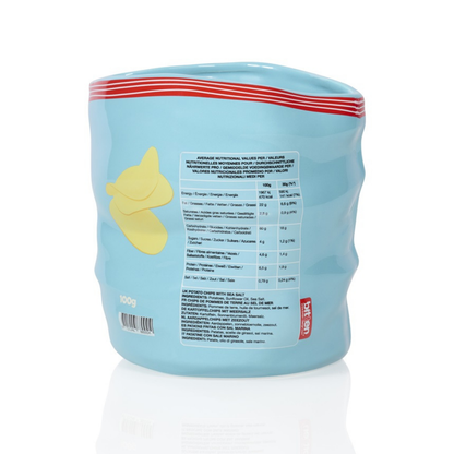 Chips vase in pale blue seen from the back, printed with a nutrition table and a barcode.