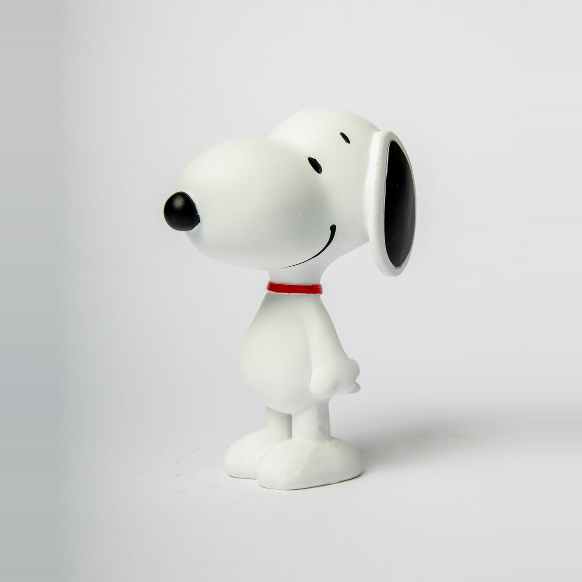 Statuetta Snoopy in Piedi Bianca - Strabello Design